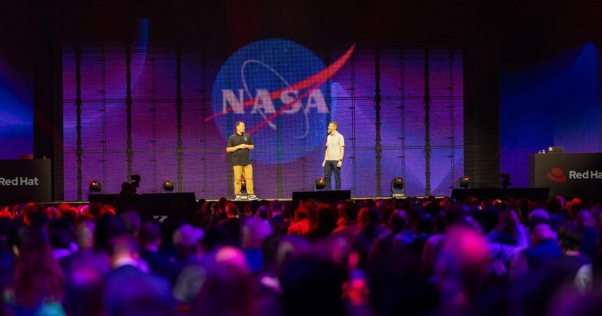 red-hat-summit-2026:-de-arsat-a-la-nasa,-cada-vez-mas-empresas-migran-a-sistemas-de-codigo-abierto