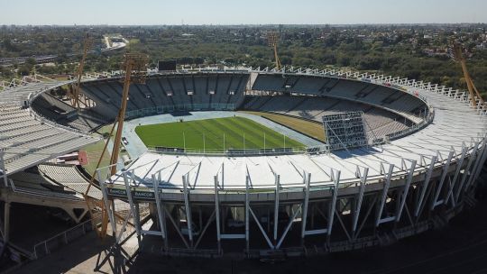 legisladora-juecista-y-un-duro-cruce-con-hinchas-de-belgrano-en-la-previa-de-la-final