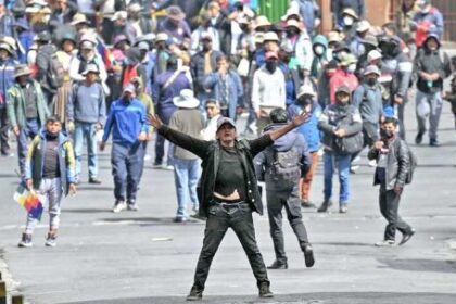rodrigo-paz-no-logra-frenar-la-ola-de-protestas-que-sacuden-bolivia