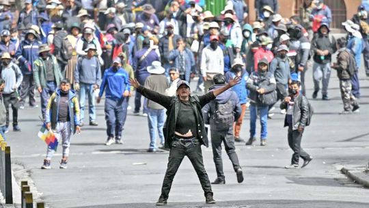 rodrigo-paz-no-logra-frenar-la-ola-de-protestas-que-sacuden-bolivia