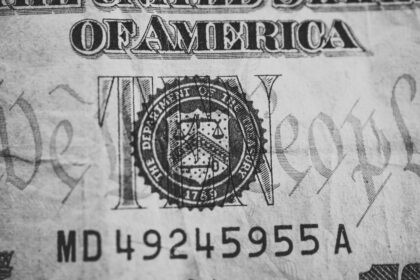 global-market-volatility-threatens-one-of-milei’s-key-goals