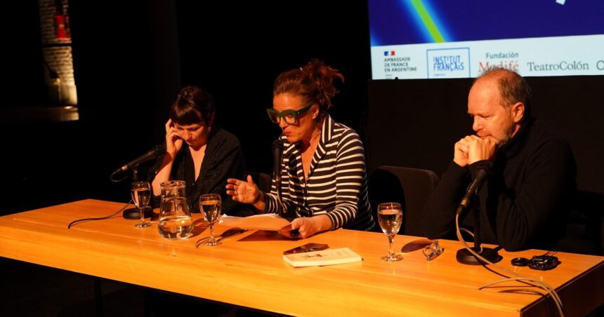 diego-golombek-y-phoebe-hadjimarkos-clarke-analizaron-como-la-ciencia-y-la-ficcion-inventan-el-mundo