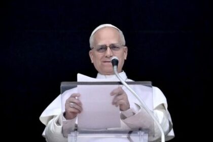 el-papa-leon-xiv-llamo-a-construir-una-iglesia-“con-las-puertas-abiertas”-durante-la-celebracion-de-pentecostes