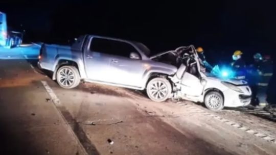 dolor-en-san-vicente:-murieron-cinco-personas-por-el-choque-de-una-camioneta-en-ruta-6