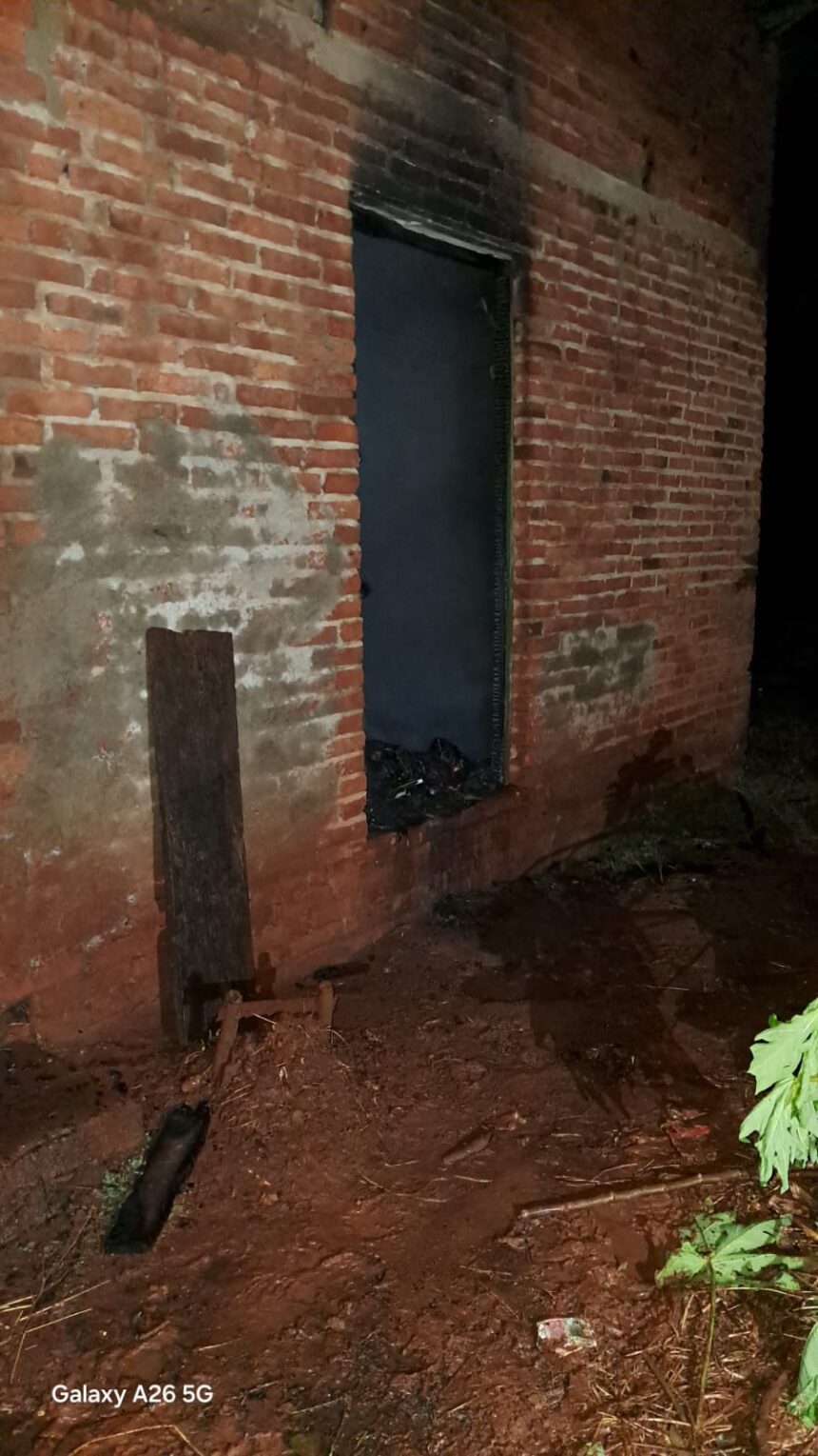 tragedia-en-jardin-america:-un-hombre-murio-en-el-incendio-de-su-casa-en-el-barrio-suiza