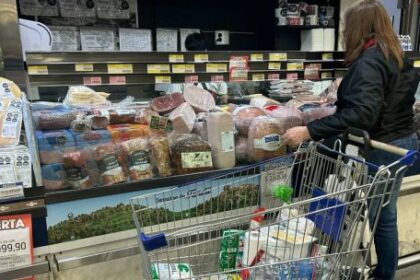 la-economia-del-“argentino-de-a-pie”:-que-resignan-los-hogares-para-llegar-a-fin-de-mes