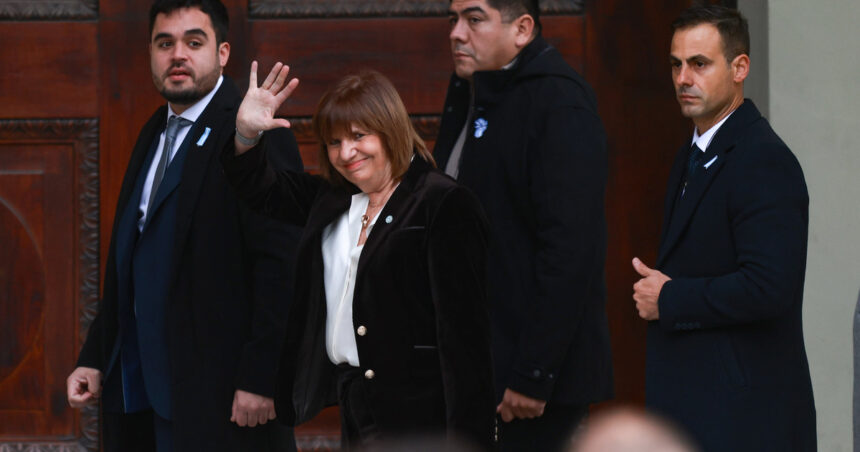 karina-milei-impidio-que-patricia-bullrich-entre-al-cabildo-y-calienta-la-interna