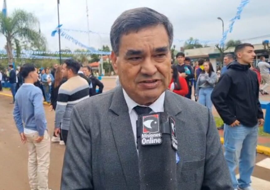 “de-120-micros-bajamos-a-4”:-el-intendente-de-san-ignacio-describio-el-fuerte-impacto-de-la-crisis-economica-nacional-en-el-turismo-local