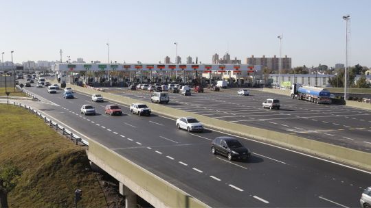 alerta-por-cortes-nocturnos-en-las-principales-autopistas-portenas-entre-martes-y-miercoles:-los-mapas-de-desvios-y-horarios