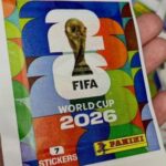 compro-una-caja-de-figuritas-del-mundial-y-descubrio-una-insolita-estafa:-estaba-llena-de-te-de-anis