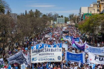 unc:-docentes-universitarios-paran-toda-la-semana-en-reclamo-del-cumplimiento-de-la-ley-de-financiamiento