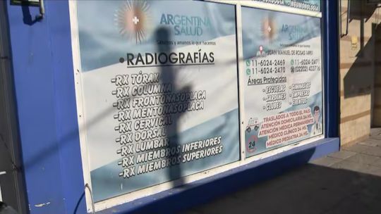 mas-de-30-escuelas-denunciaron-haber-contratado-servicios-de-la-clinica-trucha-“argentina-salud”