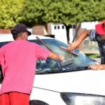 tras-el-debut-del-nuevo-estacionamiento-medido,-detuvieron-a-cinco-cuidacoches-y-limpiavidrios