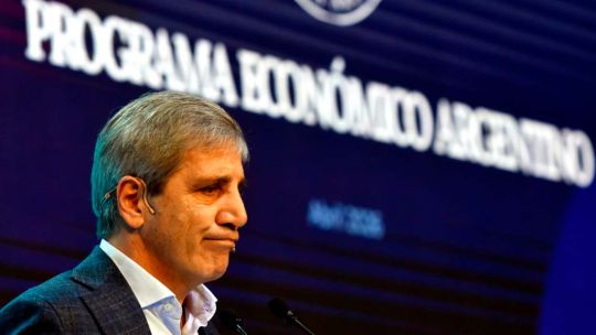 la-cuenta-de-usd-12.000-millones-con-la-que-luis-caputo-busca-blindar-toda-la-gestion-de-javier-milei