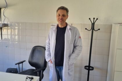 dejo-brasil,-se-recibio-de-medico-en-rosario-y-termino-al-frente-del-hospital-de-bernardo-de-irigoyen:-“argentina-me-dio-la-formacion-y-ahora-intento-devolver-un-poco”