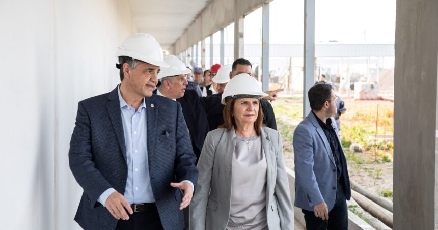 jorge-macri-saco-un-afiche-por-el-fin-de-los-piquetes-en-la-ciudad-y-patricia-bullrich-le-marco-la-cancha:-“gracias-por-el-reconocimiento”