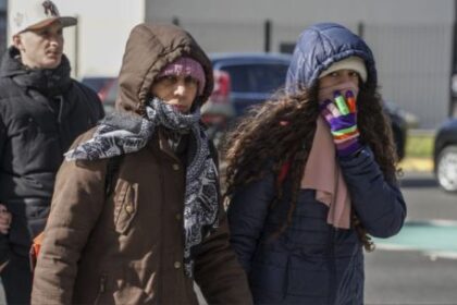 clima-en-ciudad-de-buenos-aires:-tarde-gris-y-fria-con-viento-del-sudeste-tras-el-mediodia