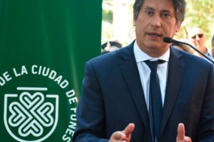 “vamos-y-nos-olvidamos-de-todo”:-un-intendente-pidio-licencia-para-viajar-al-mundial-con-un-grupo-de-amigos