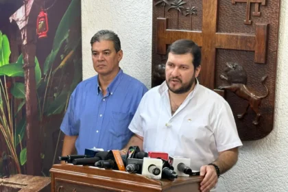 conflictos:-civicos-del-pais-se-reuniran-con-paz-en-santa-cruz