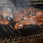 demando-a-su-vecino-por-el-humo-del-asado-y-exigio-demoler-la-parrilla:-el-fallo-judicial