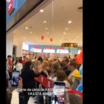 locura-por-el-nuevo-local-de-miniso-en-el-dot-baires-shopping:-cuadras-de-cola-y-un-mensaje-ironico-de-javier-milei