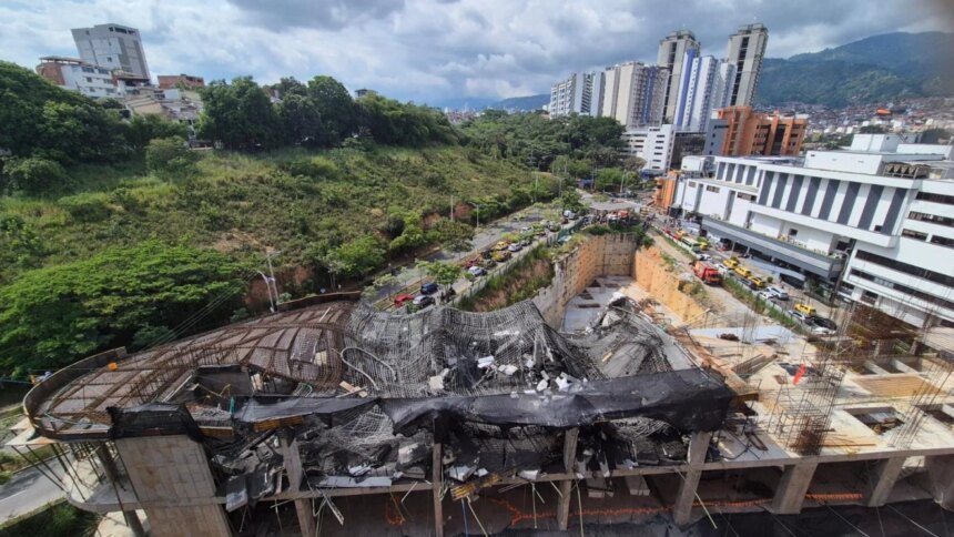 en-video:-grave-desplome-de-zona-social-que-estaba-siendo-construida-en-edificio-nuevo-de-floridablanca:-reportan-cuatro-heridos-de-gravedad
