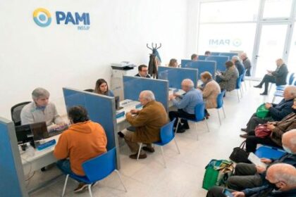 pami:-unos-5,5-millones-de-jubilados-no-consiguen-turnos-ni-tratamientos-en-sanatorios