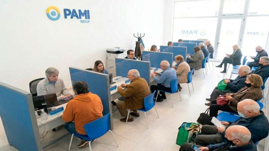 pami:-unos-5,5-millones-de-jubilados-no-consiguen-turnos-ni-tratamientos-en-sanatorios