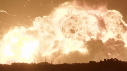 quedo-registrada-en-video-la-aterradora-explosion-de-un-cohete-de-la-compania-de-jeff-bezos-en-cabo-canaveral