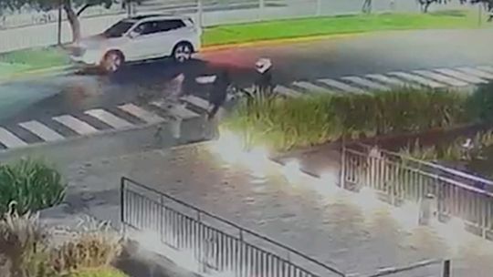 persecucion-en-unicenter:-un-vigilador-atropello-con-un-cuatriciclo-a-un-joven-que-escapaba-tras-un-robo