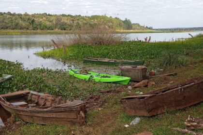 misiones-|-guardaparques-detectaron-puertos-clandestinos-y-decomisaron-redes-de-pesca-ilegal-en-el-arroyo-yabebiry