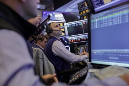 los-bonos-argentinos-tienen-otro-dia-positivo-y-el-riesgo-pais-se-aleja-de-los-500-puntos-basicos