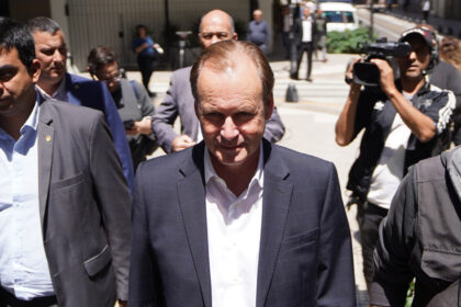 avanza-una-investigacion-por-presunto-enriquecimiento-ilicito-contra-un-ex-gobernador-del-pj-y-allanan-a-un-empresario-cercano