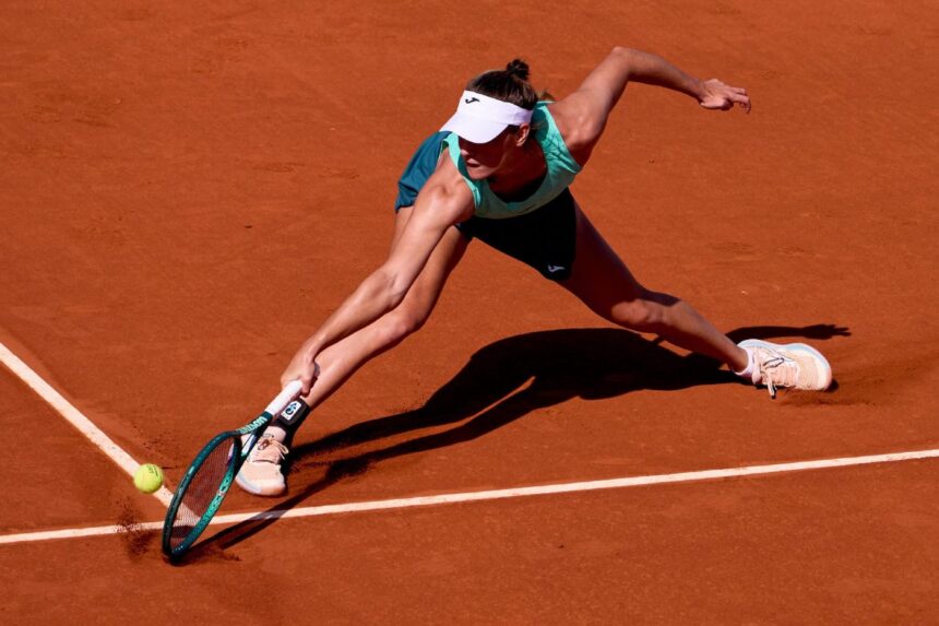 tough-day-for-argentines-at-roland-garros-as-sierra-and-tirante-crash-out