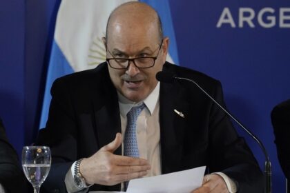 el-gobierno-impulsa-una-reforma-de-la-ley-de-sociedades:-permitira-empresas-que-operen-solo-con-ia-y-que-diriman-conflictos-bajo-ley-extranjera