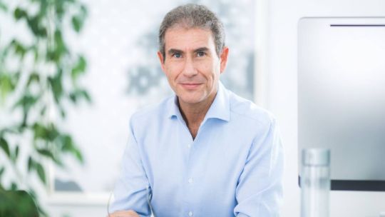 javier-milei-se-reunio-con-el-magnate-maurice-ostro-por-inversiones-tecnologicas-y-recibio-a-grandes-laboratorios