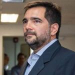 detuvieron-al-extitular-de-arsat-tras-hallar-mas-de-us$650.000-y-droga-en-su-departamento