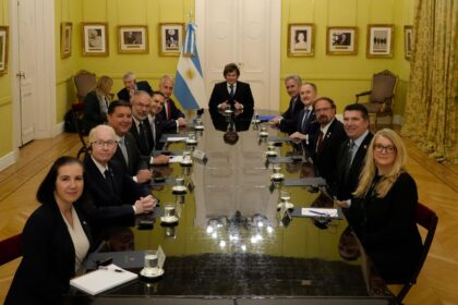 milei-recibio-a-legisladores-de-estados-unidos-y-anuncio-una-inversion-farmaceutica-por-usd-8.000-millones