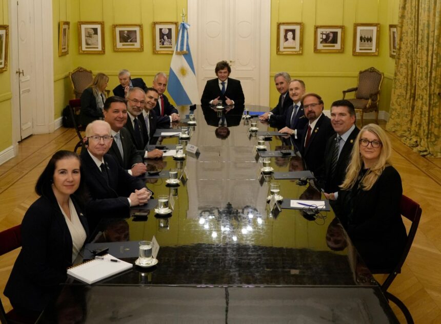 milei-recibio-a-legisladores-de-estados-unidos-y-anuncio-una-inversion-farmaceutica-por-usd-8.000-millones