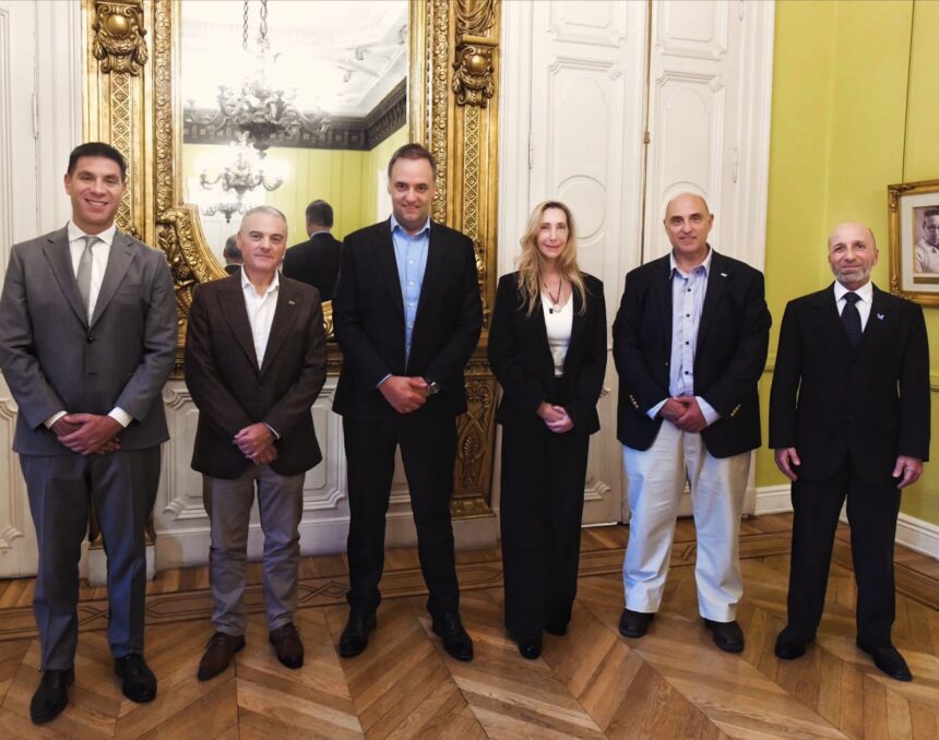 karina-milei-y-manuel-adorni-se-reunieron-con-directivos-de-agricultores-federados-argentinos