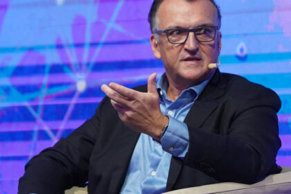 la-nueva-estrategia-de-globant:-agentes-de-inteligencia-artificial-con-supervision-de-humana