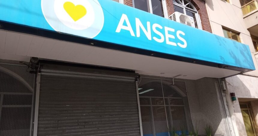 aumento-confirmado-para-jubilados:-asi-queda-la-minima-con-bono-en-junio-2026