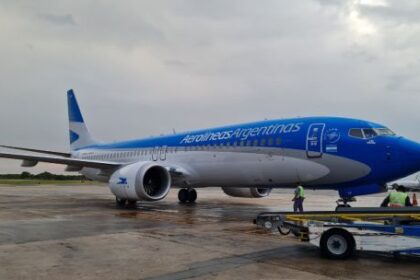aerolineas-argentinas-cuts-special-world-cup-flights-on-fuel-costs-and-low-demand