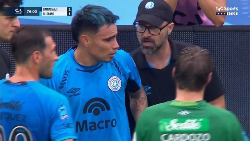 susto-en-la-copa-argentina:-lucas-zelarayan-se-descompenso-en-la-cancha-y-debio-ser-reemplazado-en-belgrano-gimnasia-de-jujuy