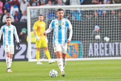 paredes-tiene-una-lesion-muscular-y-le-suma-otra-preocupacion-a-scaloni