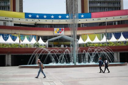 elecciones-no-crean-democracia