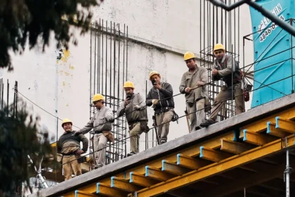 crisis-laboral-|-casi-el-60%-de-las-actividades-privadas-registro-perdidas-de-empleo-formal-en-la-gestion-de-milei