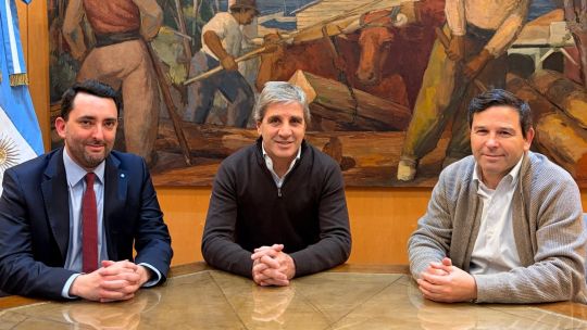 luis-caputo-anuncio-la-renuncia-de-jose-garcia-hamilton-y-designo-a-juan-ignacio-stampalija-en-economia