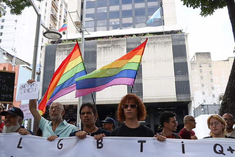 ong-denuncian-allanamiento-ilegal-y-detencion-de-33-hombres-en-un-local-lgtbi
