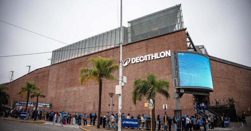 furor-por-las-marcas-que-llegan-a-la-argentina:-que-hay-detras-de-las-largas-filas-y-los-acampes-en-las-aperturas